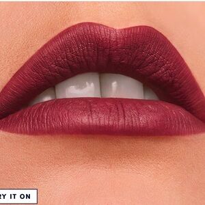 Estée Lauder strictly confidential matte lipstick